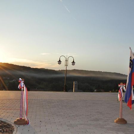 Szloven Mintagazdasag Felsőszölnök Bagian luar foto